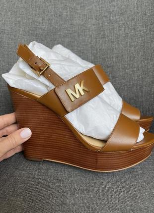 Босоніжки шкіра michael kors original 41р.