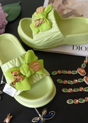 Шльопанці жіночі літні