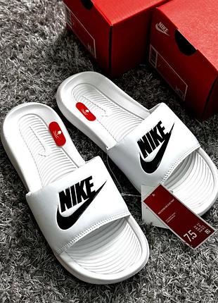 Тапки  This Nike Air Max 95 Gets Covered in "Air Max" Logos