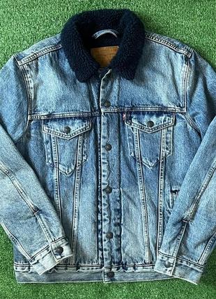 Джинсова куртка levi’s на утеплювачі