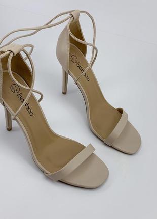 Босоножки женские