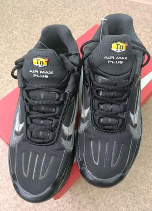Кроссовки оригинальные стильные nike tn air max plus iii черные fd0659-001на баллонах в родной коробке, модель унисекс 40, стелька 25'55 фото