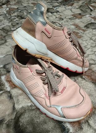 Оригинальные кроссовки adidas летние для девочки