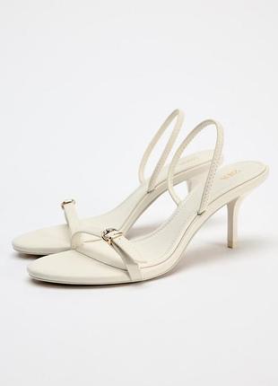 Босоножки женские бежевые zara new