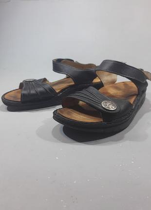 Finn comfort
made in germany
кожа
размер - 39
стелька - 25 см