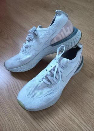 Кросівки nike epic react розпродаж