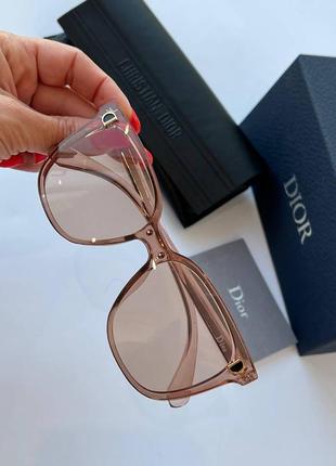 Очки в стиле christian dior