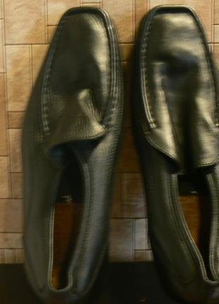 Туфли мокасины мужск.размер 42 полный.натуральная кожа верх и внутри.износ минимальный.2 фото