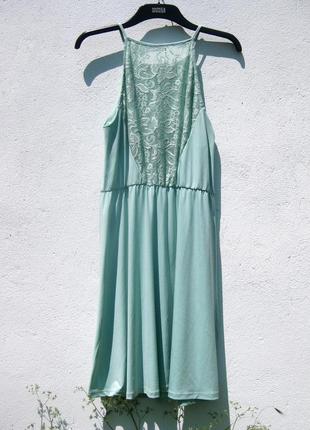 Красивое бирюзовое платье сгипюром vila clothes3 фото