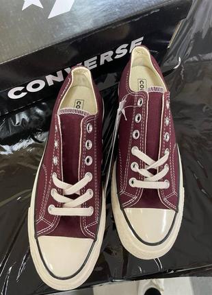 Женские высокие кеды конверс converse chuck 70 classic low-top burgundy женская демисезонная обувь на весну, лето и осень конверсы бордовые кроссовки2 фото