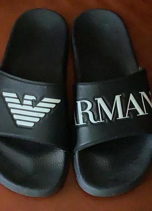 Шльопанці  armani