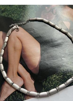 Колье из металла цвет серебро