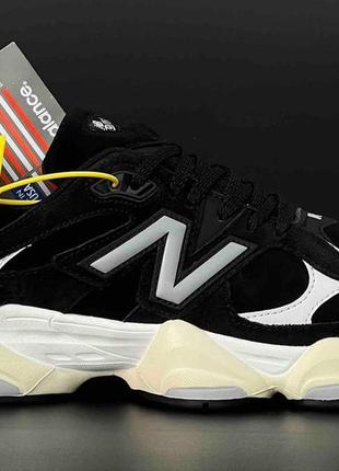 Жіночі підліткові кросівки зима на хутрі new balance 9060 замша чорні з білим р 36-41