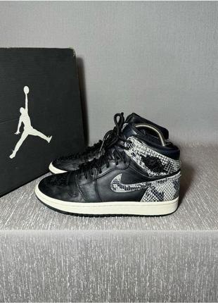 Оригинальные кроссовки Air Jordan 4 Retro Crimson