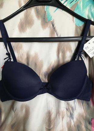Бюстгалтер