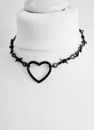 Готичний чорний ланцюжок із колючим дротом