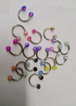 Серебристая серьга пирсинг 2