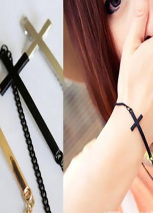 Браслет на руку черного цвета с крестом