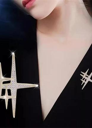 Оригінальна золотиста брошка