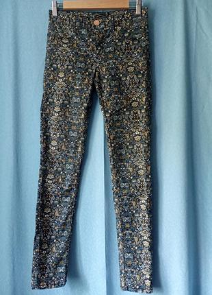 Брюки женские стрейтчевые по типу джинсов в цветочный принт stradivarius, eur 36