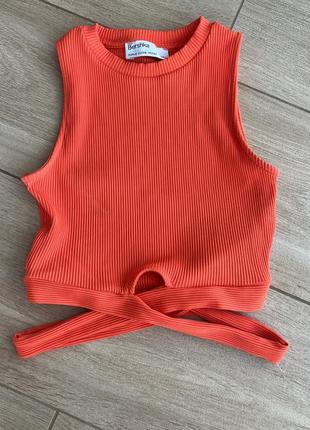Оранжевый топ bershka