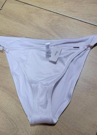 Плавки от купальника.