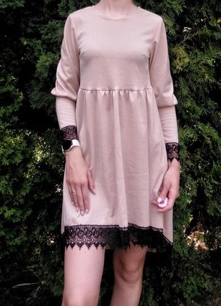 Красивое платье с удлиненным шлейфом