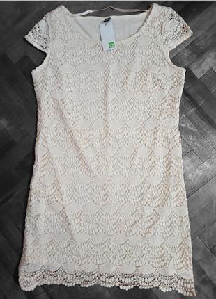 Мереживна сукня