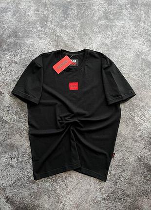 Базовая мужская черная футболка hugo boss