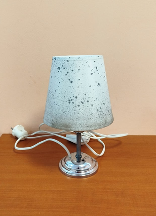 Невелика настільна лампа з абажуром нічник світильник — уцінка