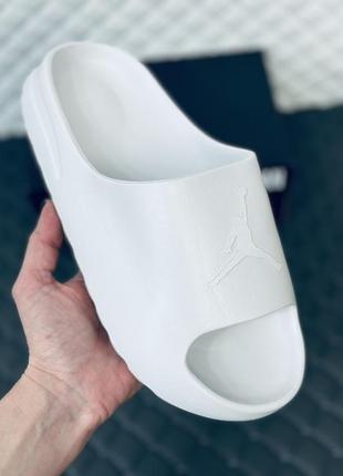 Шлёпки найк jordan all white мужские белые шлёпанцы джордан