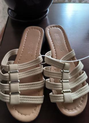 Шлепанцы новые