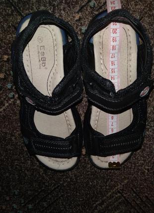 Шкіряні босоніжки на хлопчика.