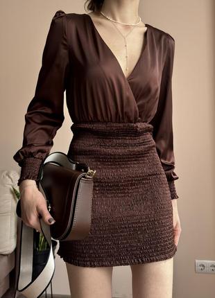 Эффектное шоколадное платье shein