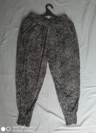 Легкі комфортні і зручні бавовняні штани джоггер з тваринним принтом. "swagger". 💯 % - бавовна.4 фото