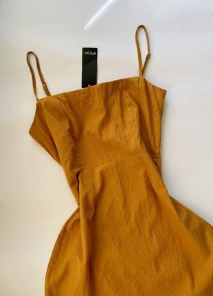 Бавовняна міні сукня гірчичного кольору nasty gal