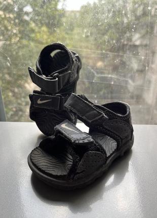 Босоножки nike