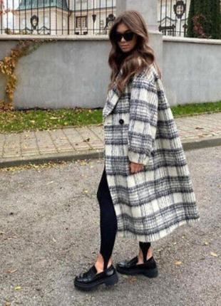Пальто zara с шерстью в клетку оверсайз
