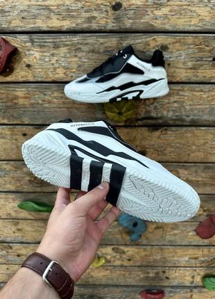 Кроссовки adidas 3