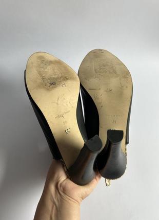 Жіночі шкіряні закриті босоніжки whistles