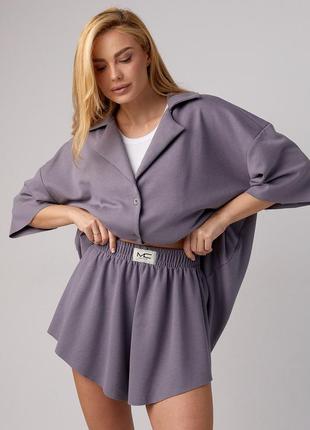 Трикотажний костюм з шортами кльош і сорочкою oversize