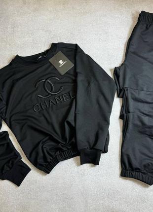 Жіночий костюм Essemtial