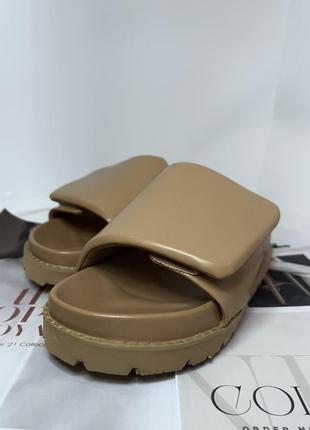 Женские шлепанцы