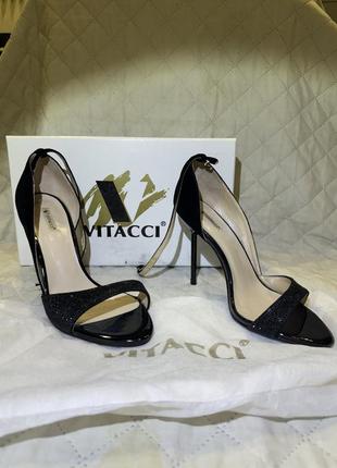 Туфлі чорні vitaccu
