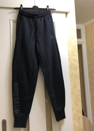 Штани adidas