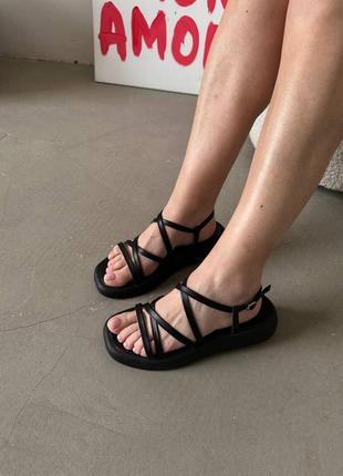 Чорні шкіряні плетені сандалі босоніжки римлянки