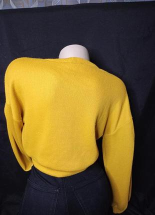 Укороченный свитер с объемными рукавчиками2 фото