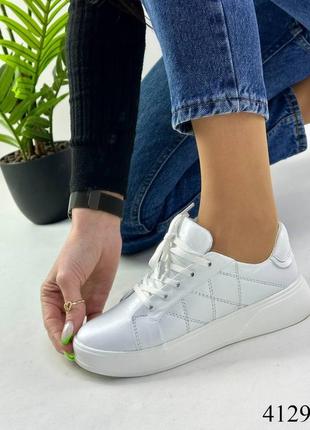 Кросівки шкіряні, базові