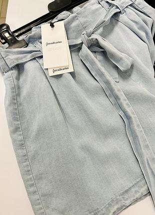 Натуральные супер легкие шорты stradivarius