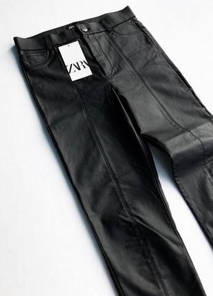 Класные штаны брюки джинсы с пропиткой под кожу zara2 фото
